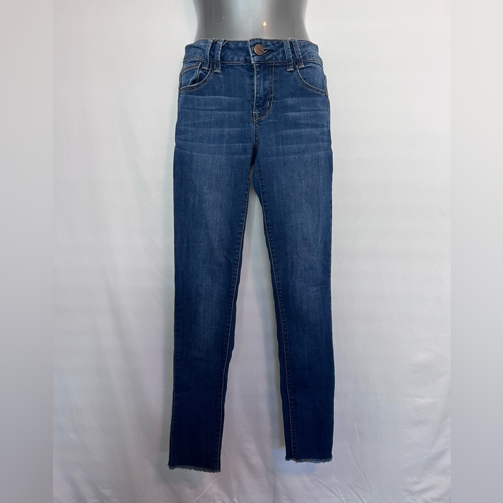 Size 25 Denim Medium Wash Skinny Jeans